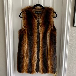 Fabulous Furs Faux Fox Vest - size S
